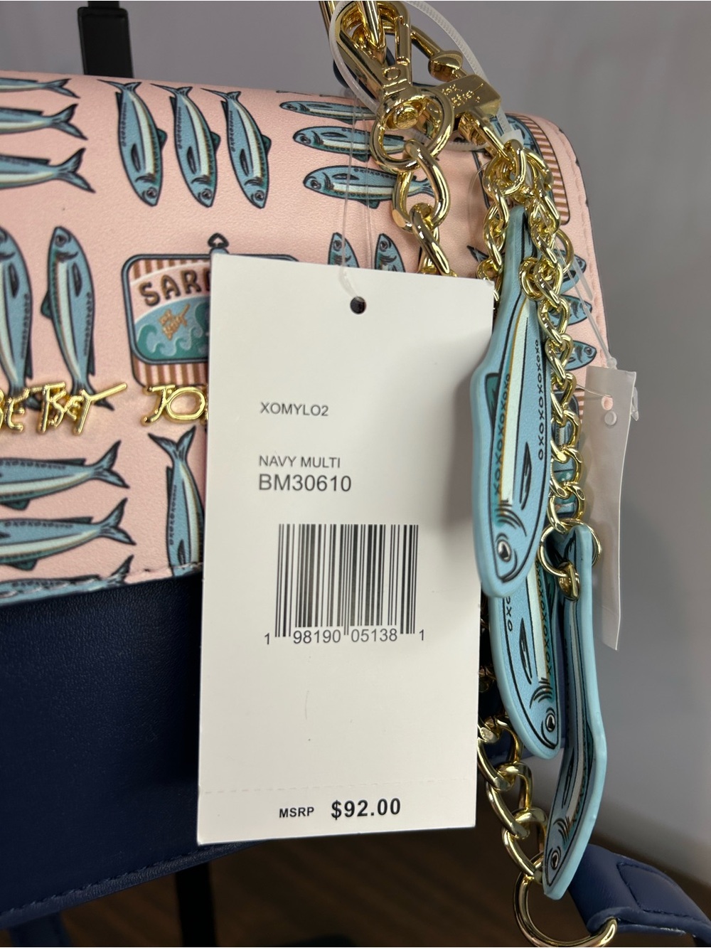 Betsey Johnson Sardine Tin Novelty Crossbody Bag Pink Navy Fish Charm Purse NWT - Picture 3 of 8